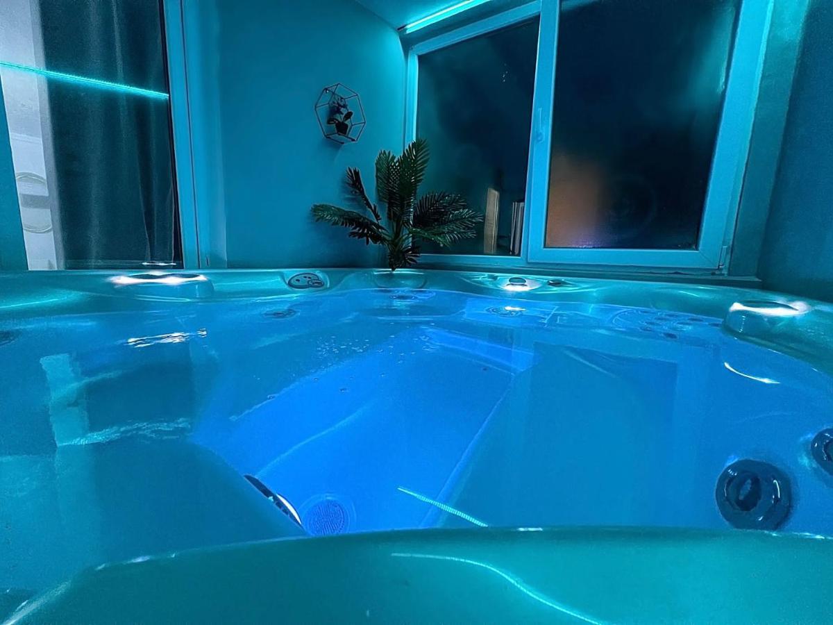 Luxor - Jacuzzi&Cozy Apartments Hermannstadt Exterior foto