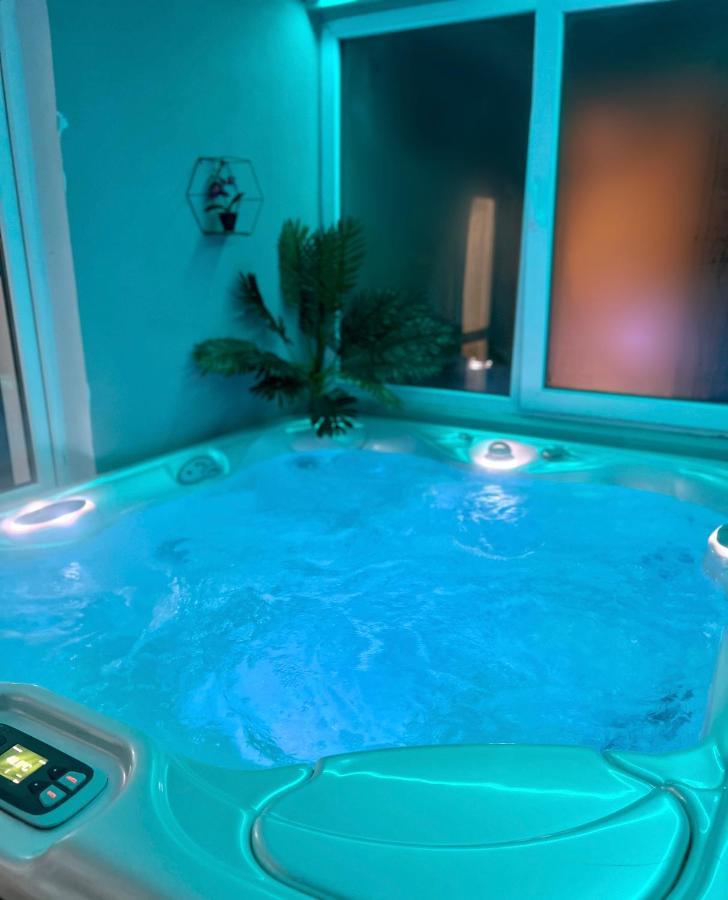 Luxor - Jacuzzi&Cozy Apartments Hermannstadt Exterior foto