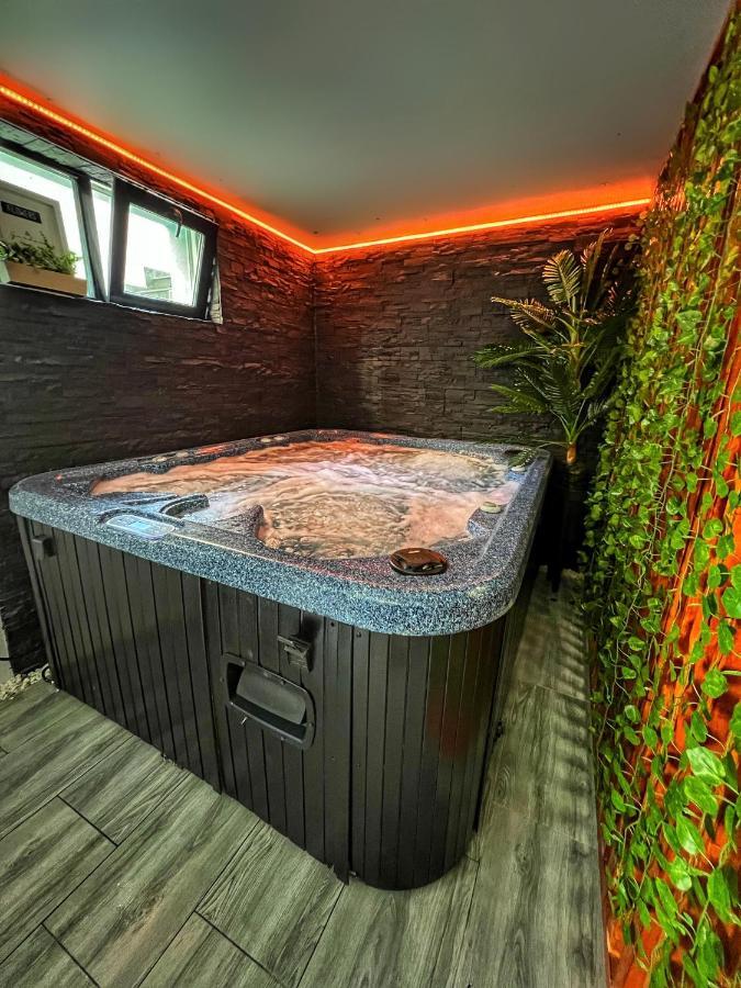 Luxor - Jacuzzi&Cozy Apartments Hermannstadt Exterior foto