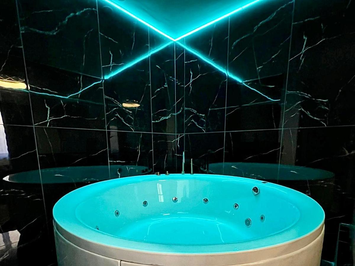 Luxor - Jacuzzi&Cozy Apartments Hermannstadt Exterior foto
