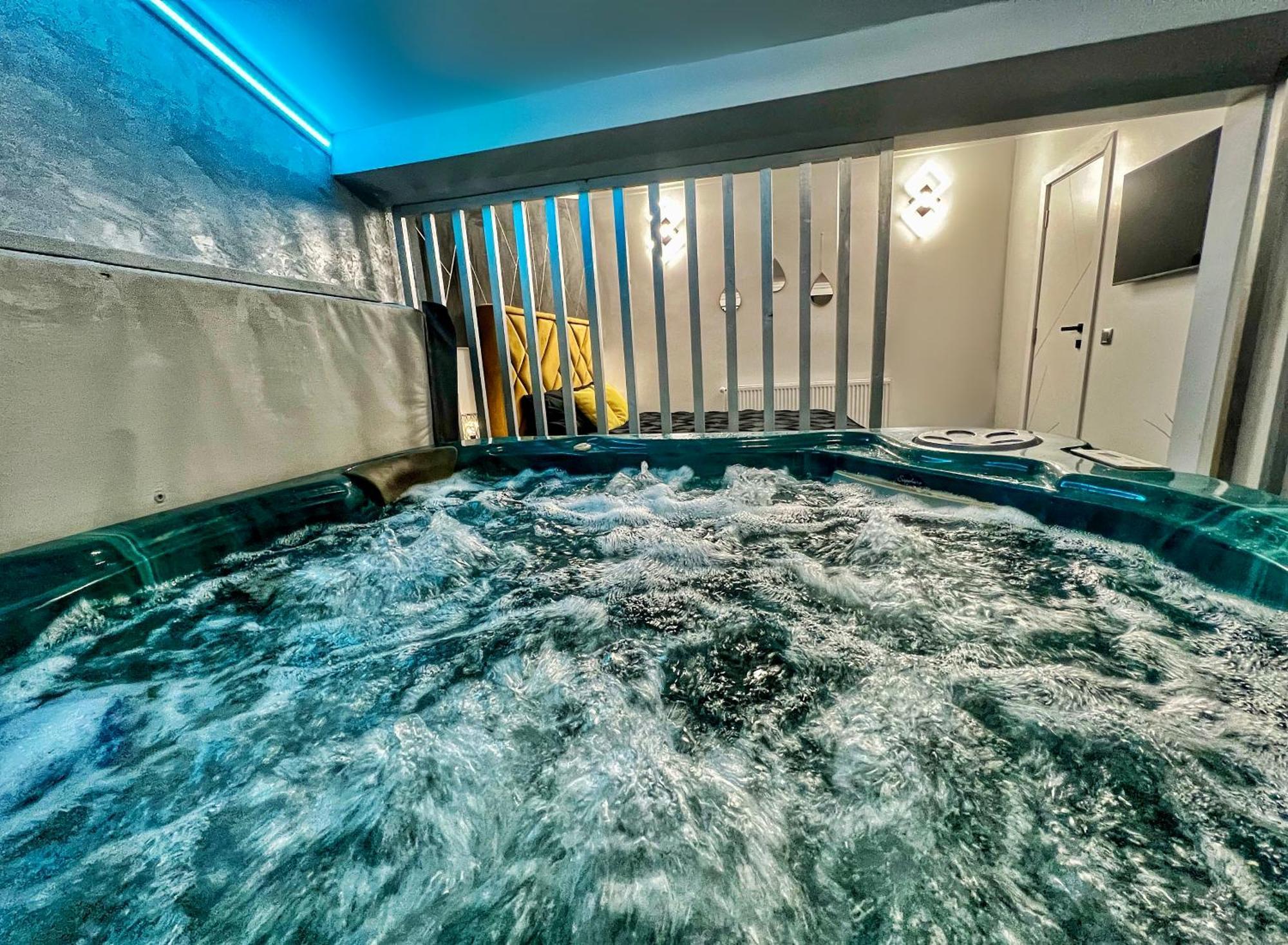 Luxor - Jacuzzi&Cozy Apartments Hermannstadt Exterior foto